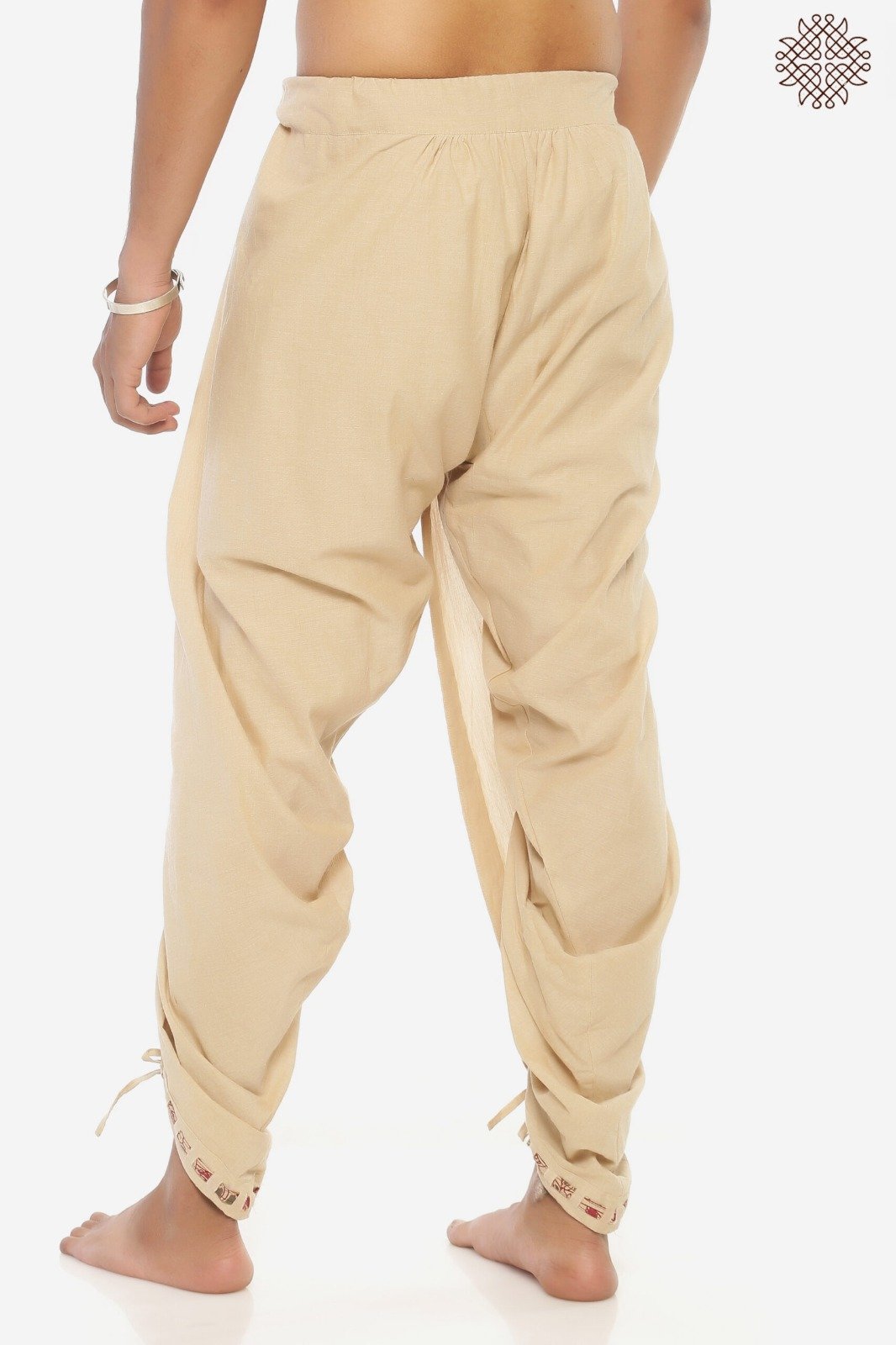 HariNa Yuvaka Dhoti Pants with Single Line Basket-Weave Border - Image 4