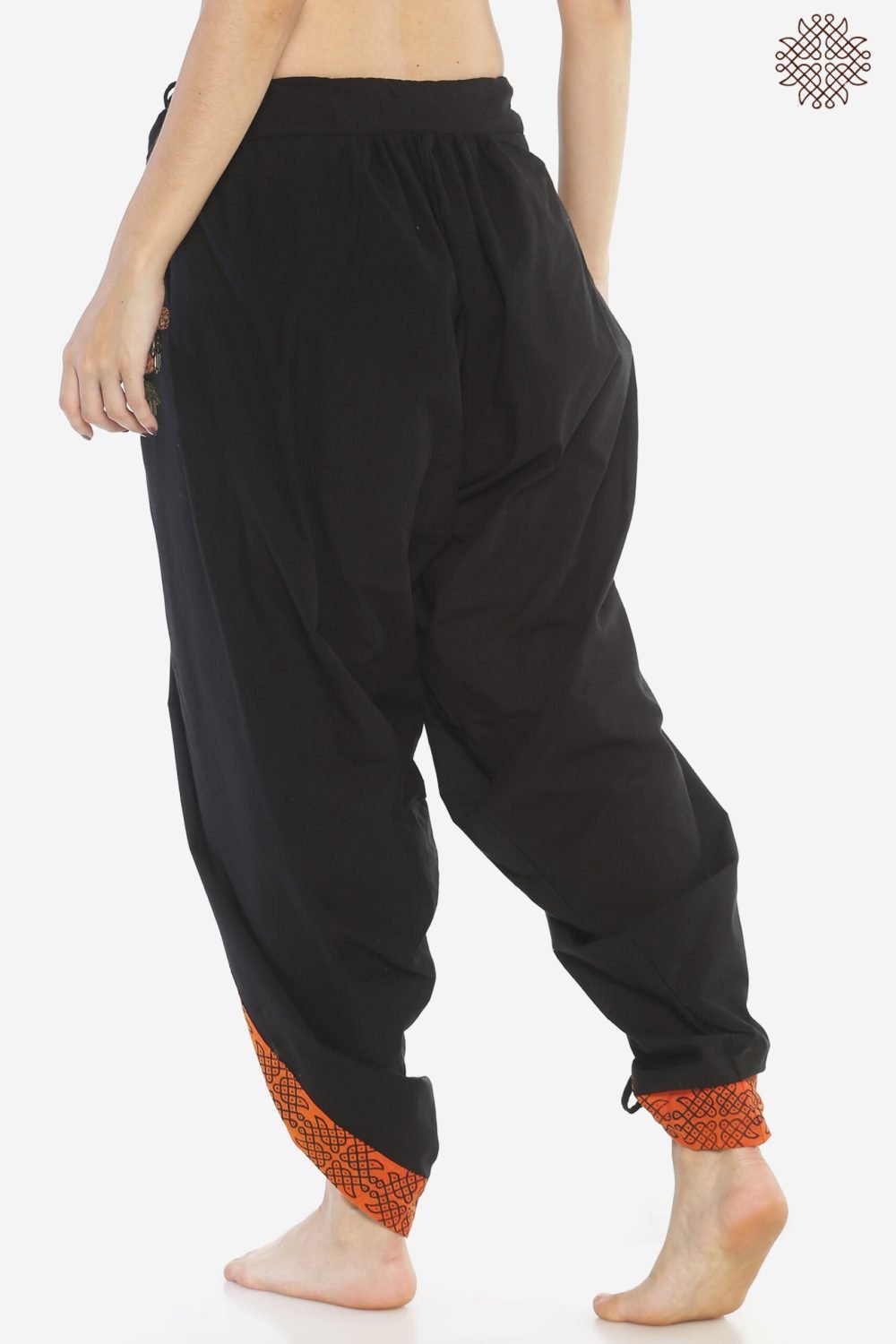 Syamah Yuvaki Dhotipants With Rangavalli Border - Image 5