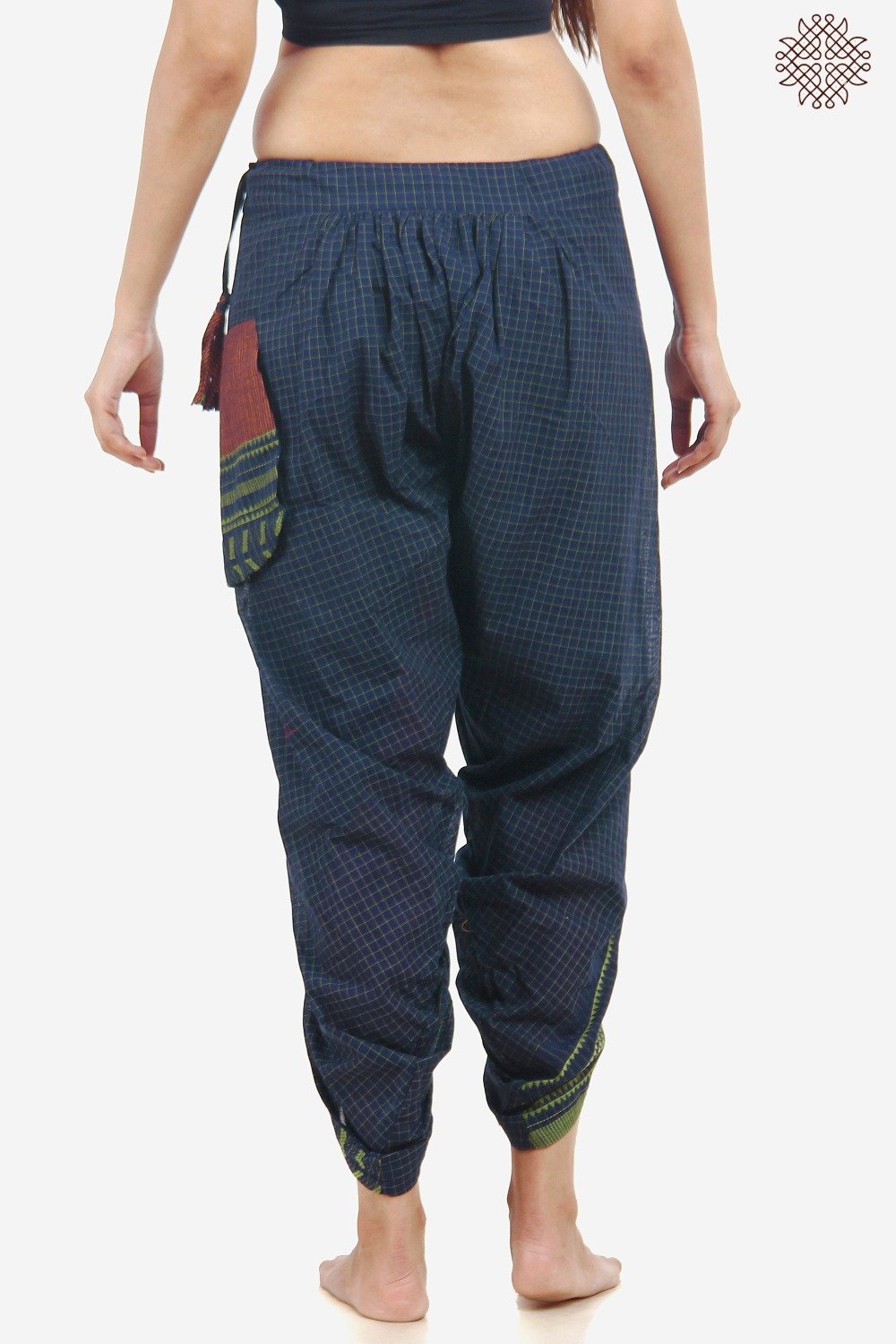 Handwoven Mangalgiri Yuvaki Dhoti Pants - Image 3