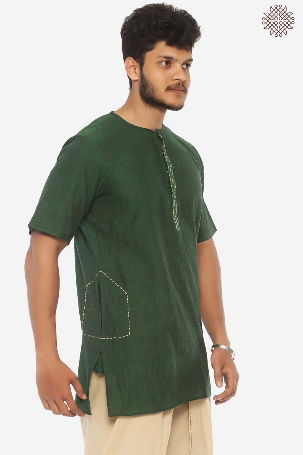 Haritah Kurta With Hand-Stitch Details - Image 3