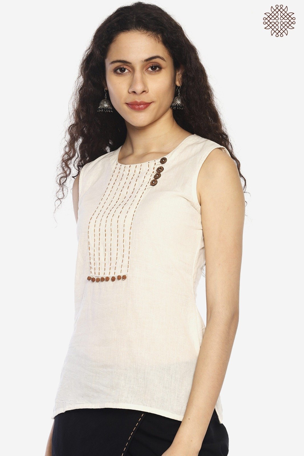 Navambara Kurti with Hand-Stitch Detail - Image 4