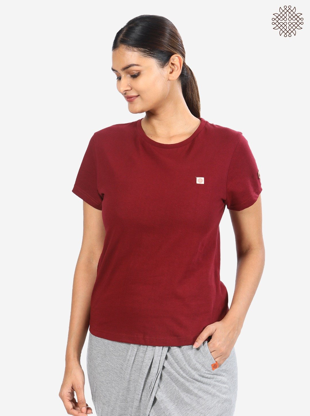 Crew-Neck T-shirt with sleeves crafted in 100% cotton - Image 2