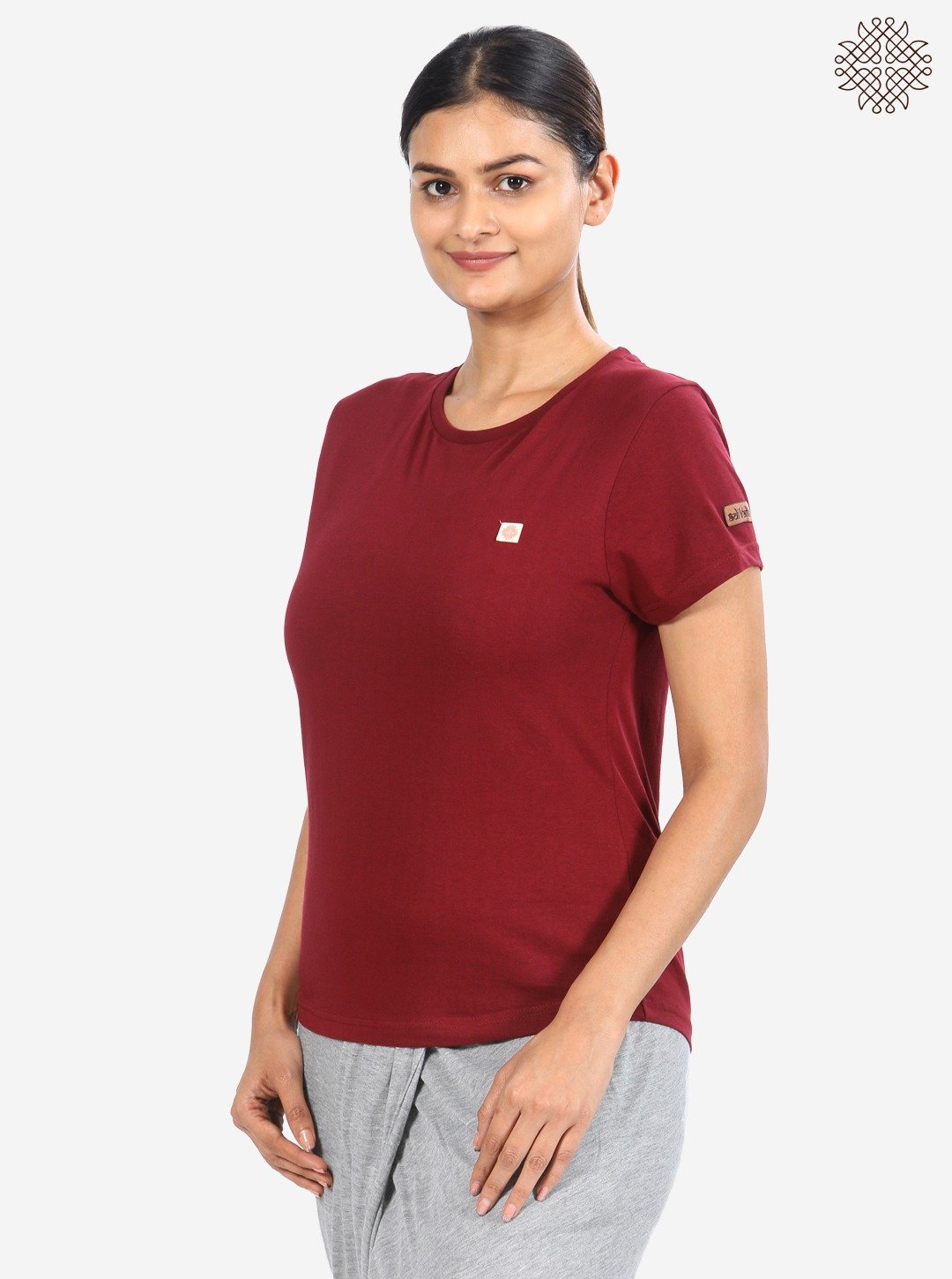 Crew-Neck T-shirt with sleeves crafted in 100% cotton - Image 3