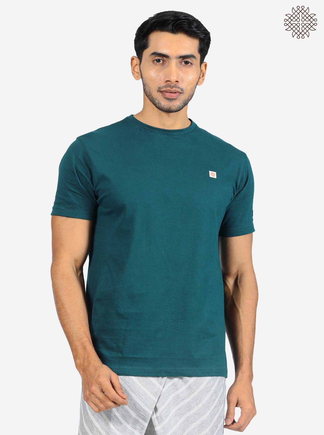Crew Neck T-shirt with sleeves crafted in 100% cotton - Image 2